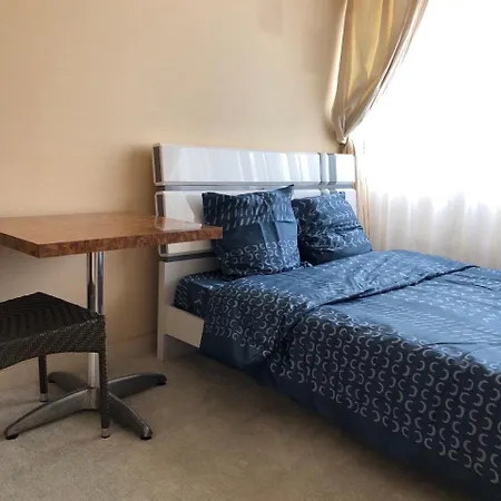 1 Privatunterkunft